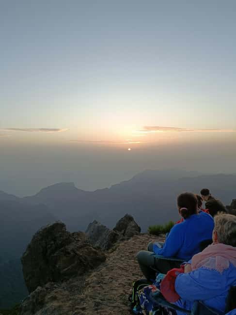 From 0 to 1818 meters to Pico do Arieiro Sunrise - A small group makes the morning easier