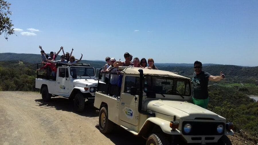 From Albufeira: 4x4 Off-Road Safari & Vineyard Wine Tasting - Clothing, weather, and comfort tips
