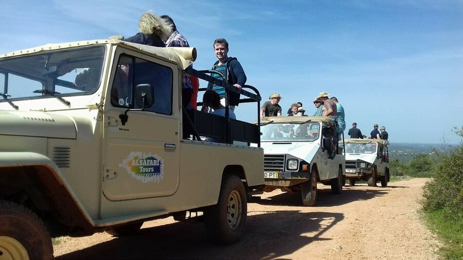 From Albufeira: 4x4 Off-Road Safari & Vineyard Wine Tasting - Who will enjoy this half-day trip