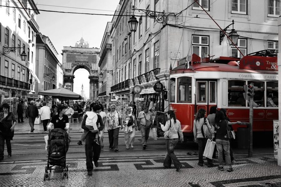 From Algarve: Lisbon City Tour with Shopping - The long ride north from the Algarve