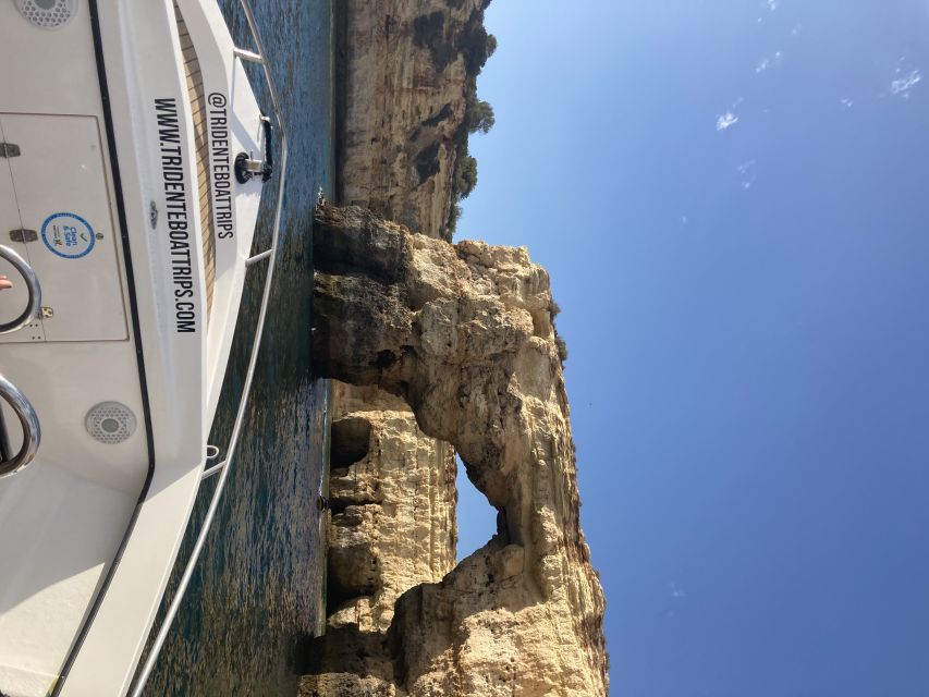 From Armação de Pêra: Benagil Caves and Beaches Boat Tour - Arriving inside or beside Benagil Cave