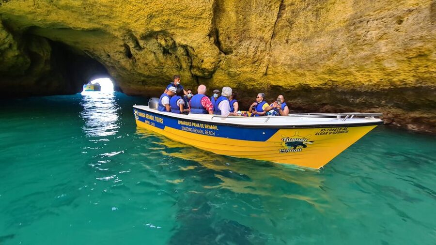 From Benagil: Coast Boat Tour with Benagil Cave - What the one-hour format really delivers