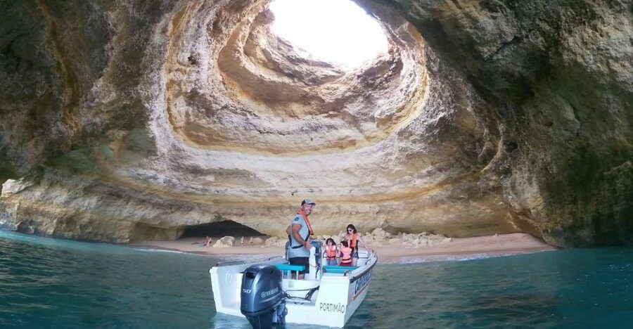 From Carvoeiro: Benagil Caves and Praia da Marinha Boat Trip - The first 15 minutes: Carvoeiro’s cliffs and nearby coves