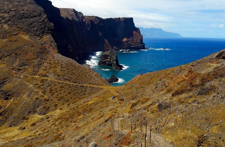 From Funchal: Ponta de São Lourenço/Caniçal Full-Day Hike - Volcanic cliffs, unusual rock, and two ocean horizons