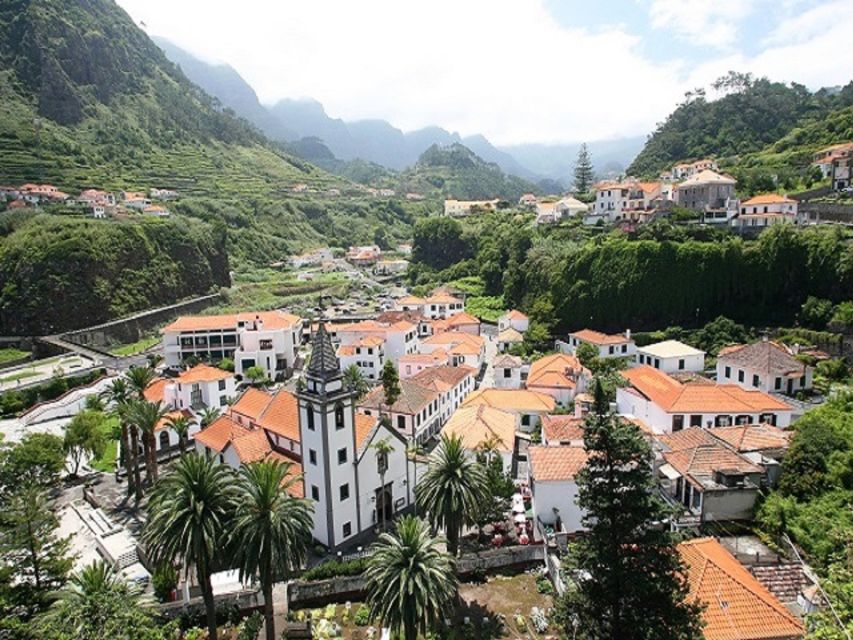 From Funchal: West Madeira and Laurel Forest Day Trip - Cabo Girão and the glass platform