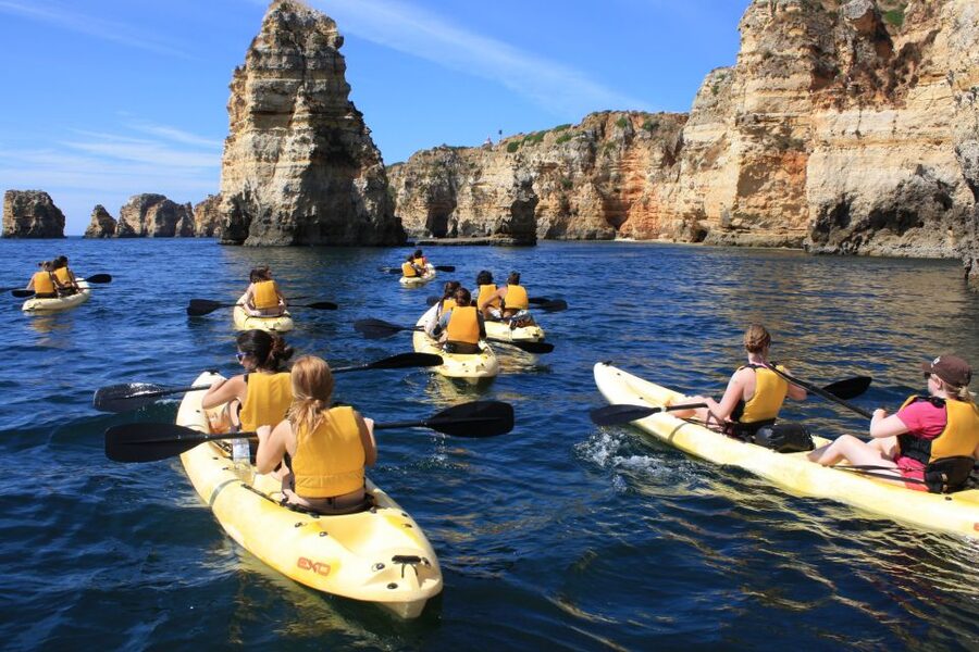 From Lagos: Algarve Coast and Caves by Kayak - The return trip and the value of the tow
