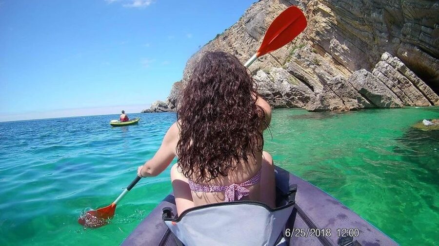 From Lisbon: Arrábida Natural Park Kayak Tour with Lunch - A surprisingly generous picnic lunch