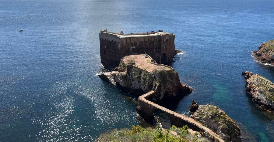 From Lisbon: Berlenga Grande Sightseeing Tour - The boat crossing to a protected Atlantic island