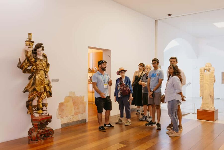 From Lisbon: Évora and Monsaraz Day Tour with Wine Tasting - Guides, group size, and the pace