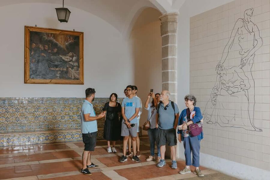 From Lisbon: Évora and Monsaraz Day Tour with Wine Tasting - Who should book it