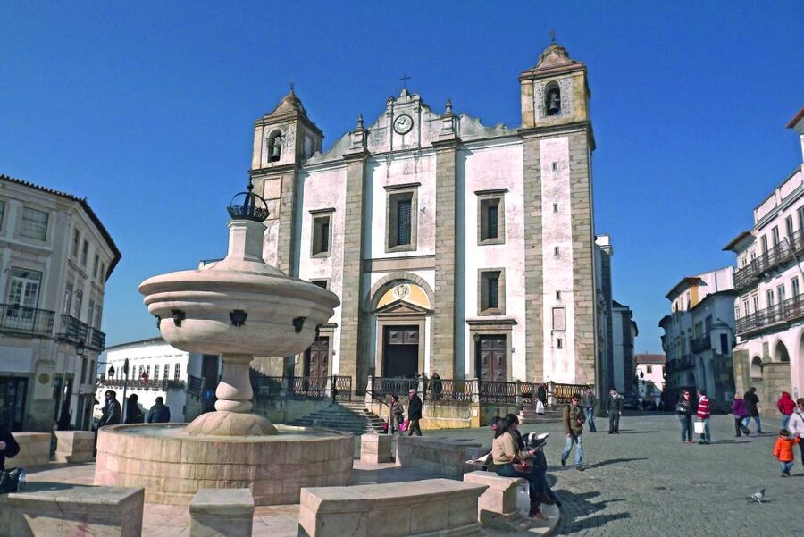 From Lisbon: Évora Wine & Heritage Tour - Should You Book the Évora Wine and Heritage Tour?