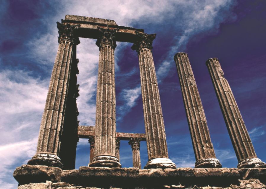 From Lisbon: Évora Wine & Heritage Tour - The Roman Temple and Évoras Old Town