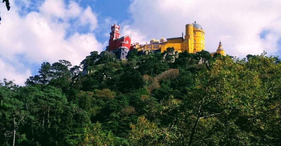 From Lisbon: Fátima and Sintra Private Tour - The 95-minute ride north to Fátima