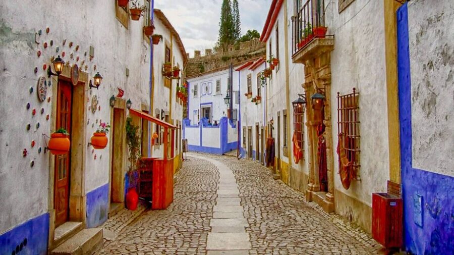 From Lisbon: Fátima, Batalha, Nazaré & Óbidos Full-Day Tour - Fátima: Portugal’s most powerful pilgrimage site