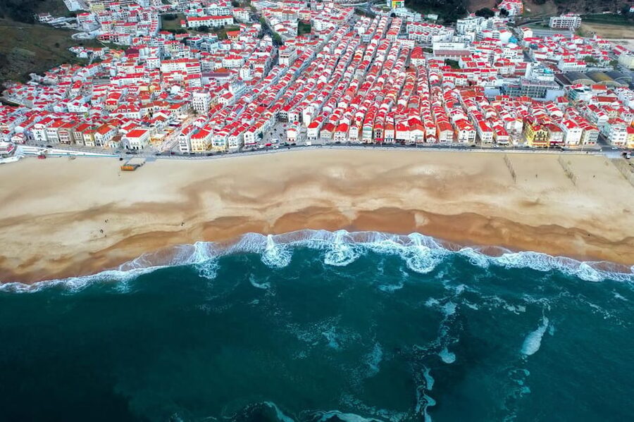 From Lisbon: Fatima, Batalha, Nazare, Obidos - Small Group - Why the guides shape the whole experience