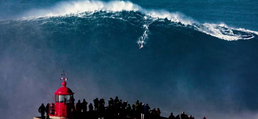 From Lisbon: Nazare Big Waves and Óbidos Guide Day Trip - The one-hour ride out of Lisbon