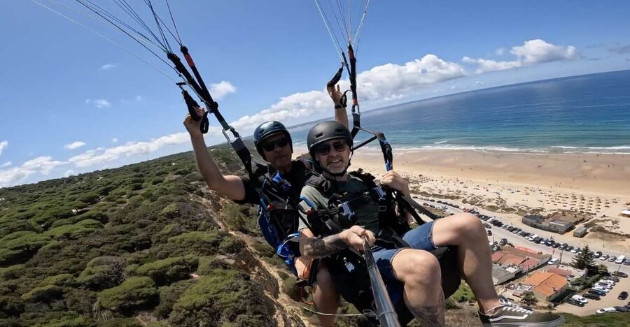From Lisbon: Paragliding Tandem Flight - Key points at a glance