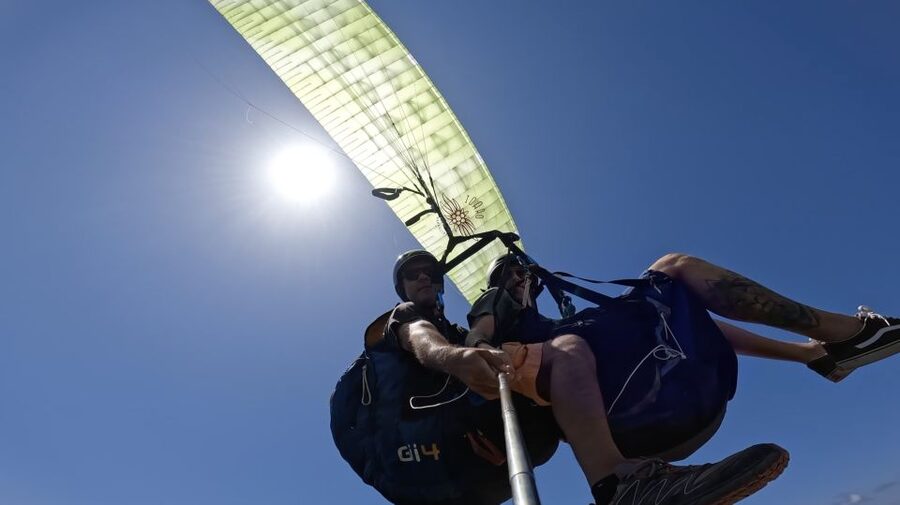 From Lisbon: Paragliding Tandem Flight - What to wear and pack