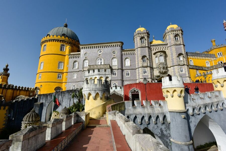 From Lisbon: Sintra and Cascais Full-Day Private Tour - Lunch in Sintra or by the sea