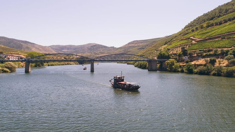 From Pinhão: Douro Valley Rabelo Boat Tour with Port Wine - A Port tasting with a view
