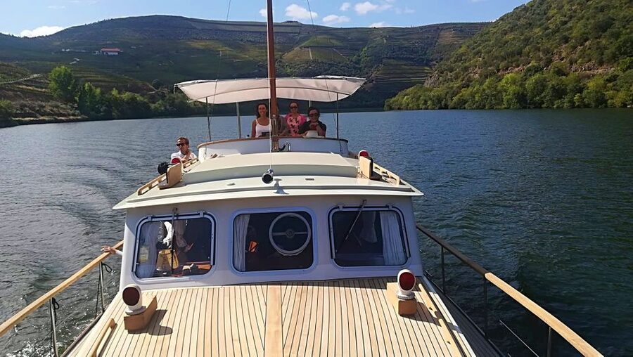 From Pinhão: Private Yacht Cruise along the Douro River - Key points to know before booking