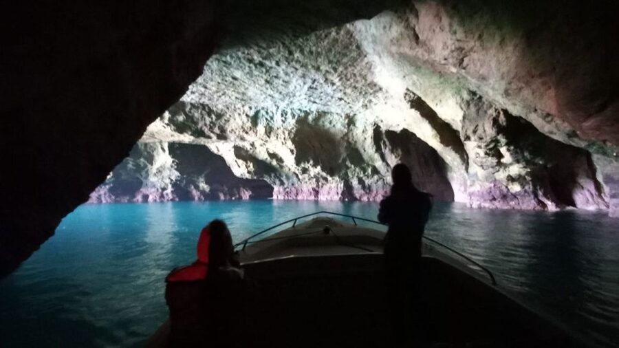 From Portimão: Algar de Benagil and Sea Caves Boat Tour - Entering Algar de Benagil by boat
