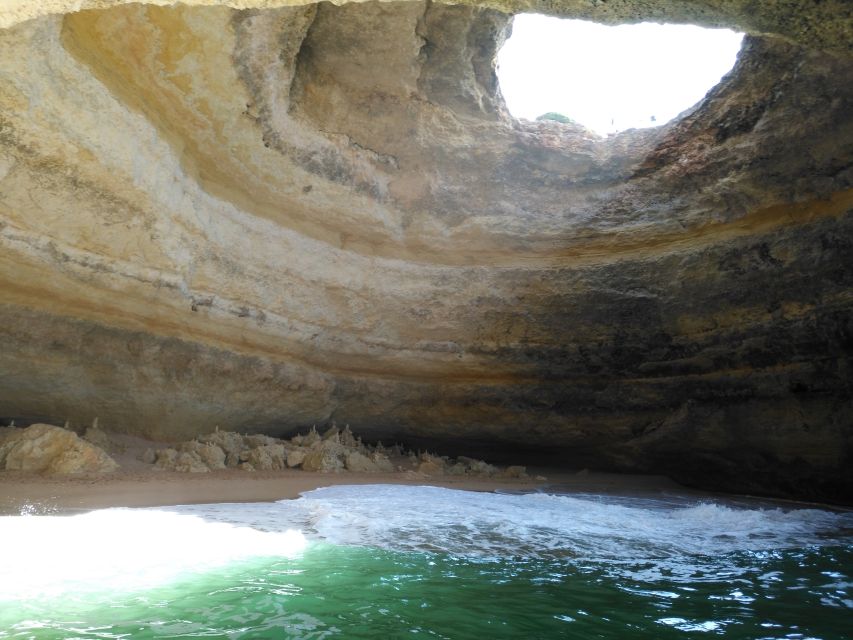 From Portimão: Benagil Caves Guided Speedboat Tour - What the guides add to the trip