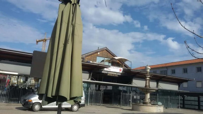 From Porto: Aveiro & Coimbra Tour with Moliceiro Boat Cruise - Lunch: choose convenience over ceremony
