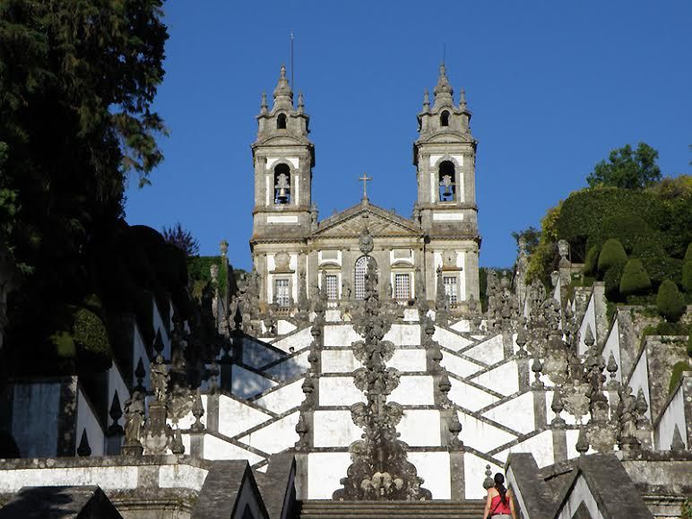 From Porto: Braga and Guimarães Small Group Tour with Lunch - Lunch with a taste of northern Portugal