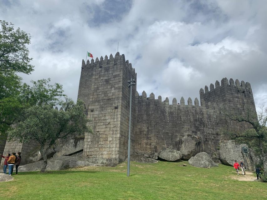 From Porto: Braga and Guimarães Small Group Tour with Lunch - What the guides add to the day