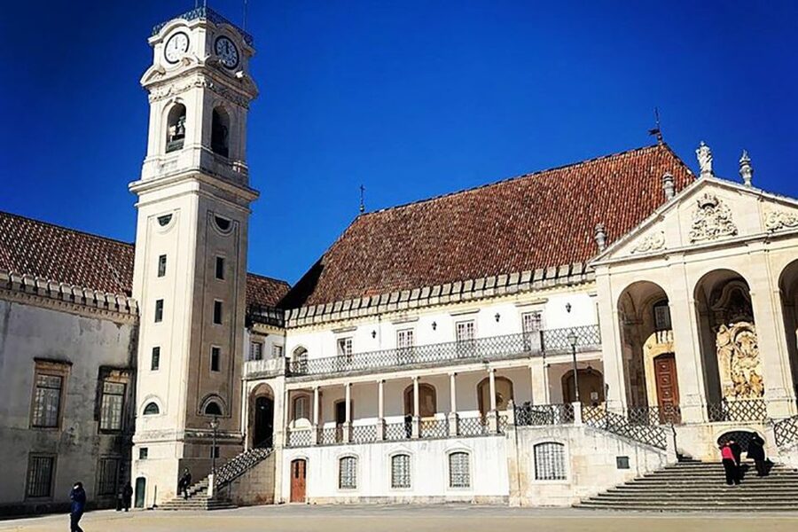 From Porto: Private Transfer to Lisbon w/ up to 4 City Stops - Choosing between Aveiro and Coimbra