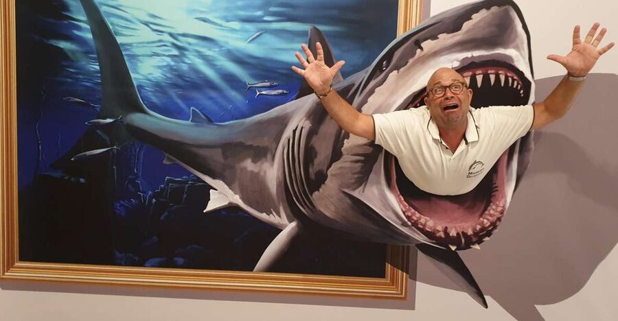 Funchal: 3D Fun Art Museum - Forty scenes, from safari animals to Michelangelo