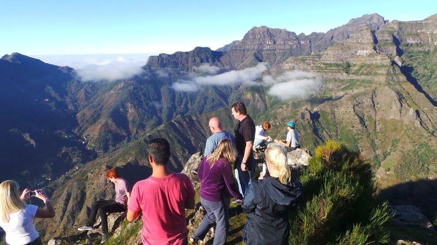 Funchal: Cabo Girão, Wines Tasting and Dolphins Watching - The marina break and the operator change