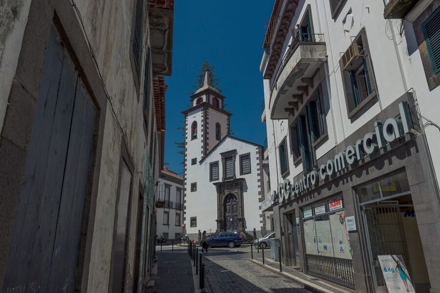 Funchal: City Highlights Tuk-Tuk Tour - The guides: friendly, flexible, and central to the experience