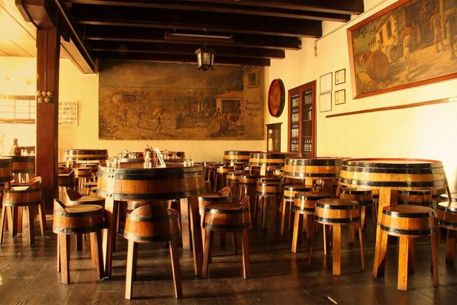 Funchal: H.M. Borges Winery Guided Tour with Wine Tasting - What the price delivers