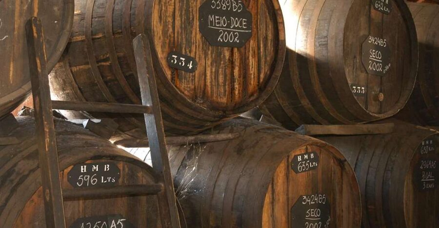 Funchal: H.M. Borges Winery Guided Tour with Wine Tasting - What happens during the 30 to 60 minutes