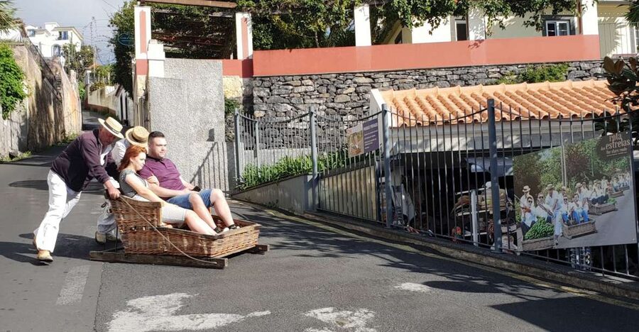 Funchal: Monte Toboggan and Old Town Tour by Tuk-Tuk - A tuk-tuk route through Funchal’s older streets