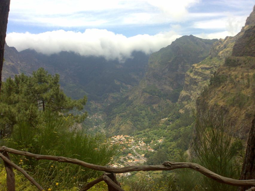 Funchal: Nuns Valley Half Day Tour - Pico dos Barcelos and the broad view over Funchal