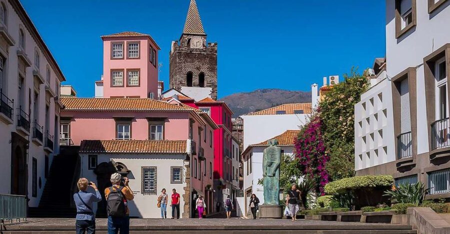 Funchal: Old Town Walking Tour - City Hall and a 19th-century sweet factory