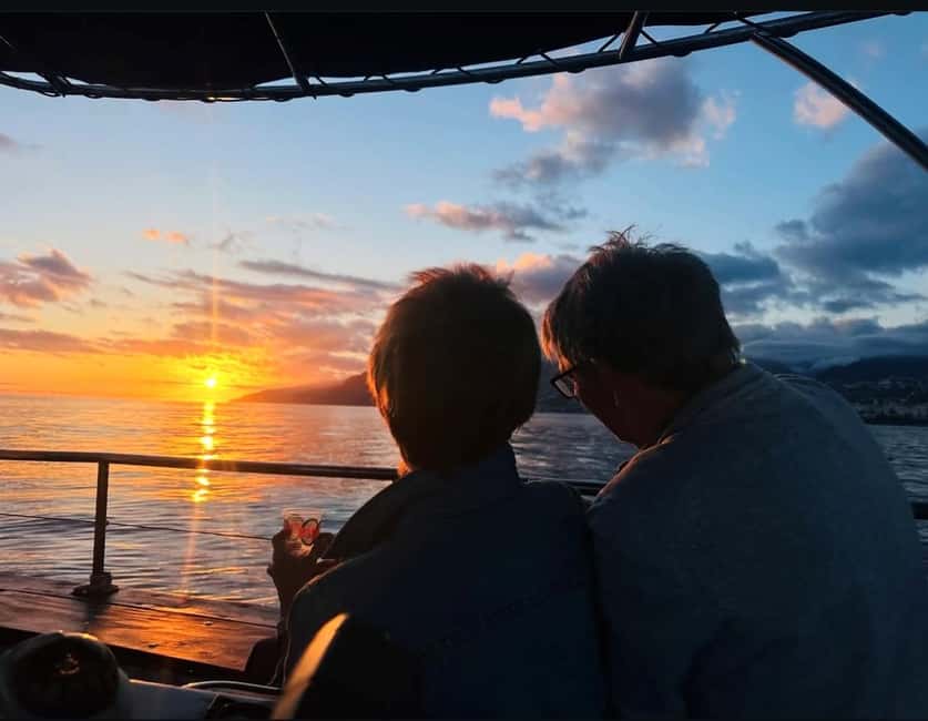 Funchal: Sunset Tour on Traditional Madeiran Boat w/ Drinks - Meeting point and practical preparation