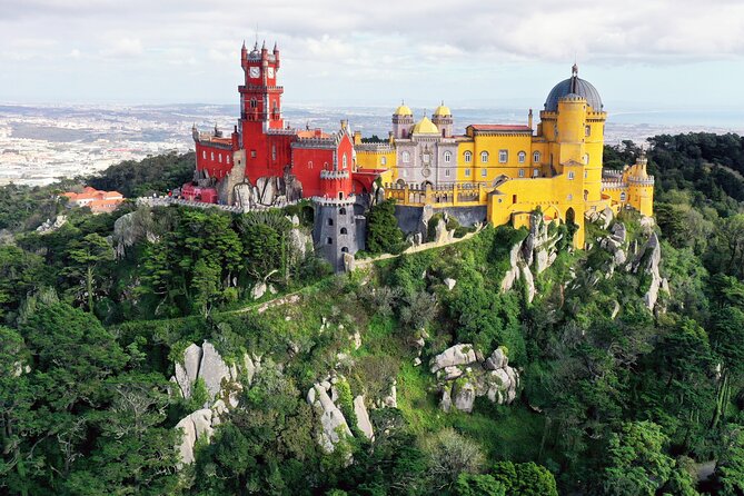 Guided Tour to Sintra, Pena, Regaleira, Cabo da Roca and Cascais - Cabo da Roca at the edge of the Atlantic