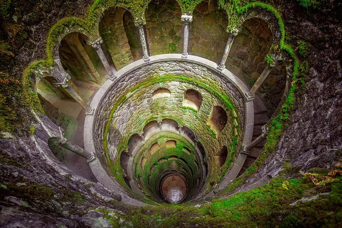 Guided Tour to Sintra, Pena, Regaleira, Cabo da Roca and Cascais - Sintra’s old center and the first taste of the town