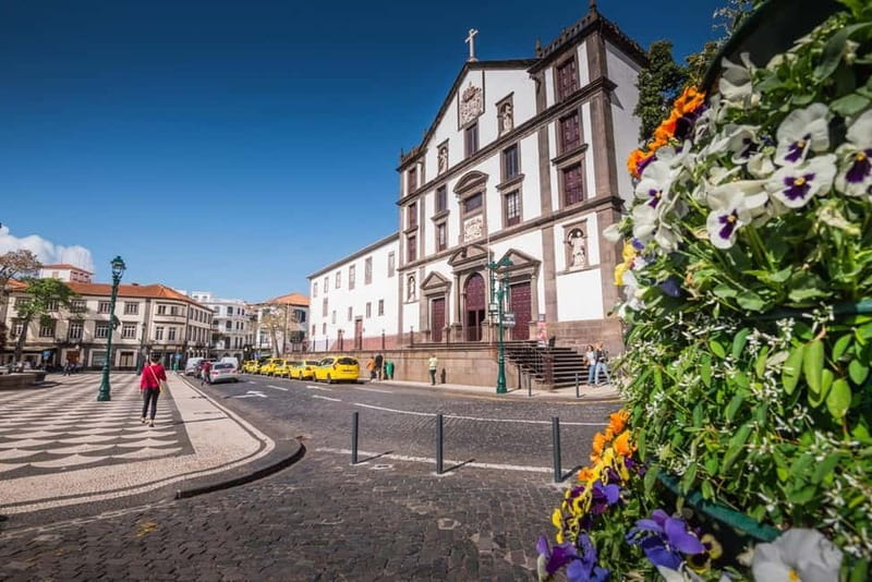 Hidden Funchal: Stories & Secrets Tour - Manor houses and the city’s noble families