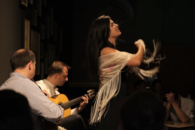 Ideal Clube de Fado - Who will enjoy this Fado experience most?