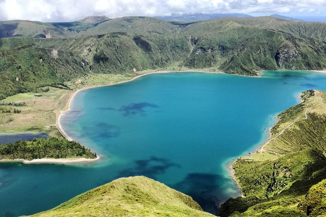 Jeep Tour Full Day Sete Cidades & Lagoa do Fogo with lunch and drinks included. - Lunch with Azorean flavors and local drinks