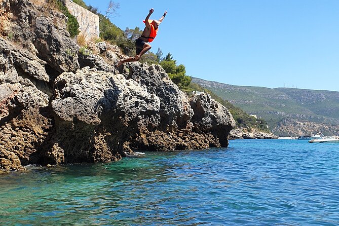 Kayak and Snorkeling Adventure in Lisbon - The guides make the difference