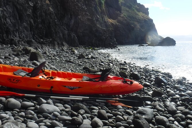 Kayak and Snorkeling Tour in Underwater Nature Reserve Garajau - Paddling beneath Madeira’s steep coast