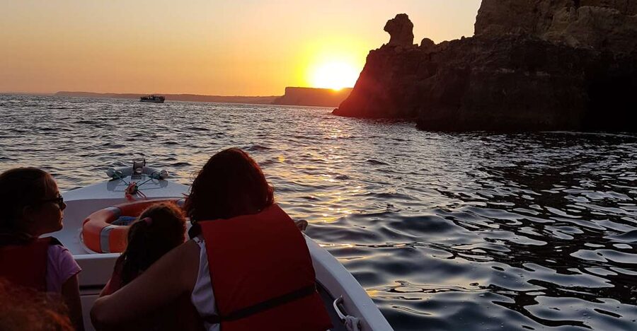 Lagos: Guided Ponta da Piedade Sunset Boat Tour - Meeting your skipper at Lagos Marina