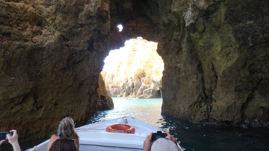 Lagos: Ponta da Piedade Cave and Coastal Tour - What to expect from the crew and boat setup