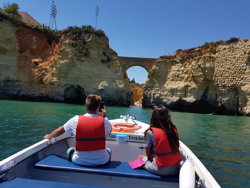 Lagos: Ponta da Piedade Grotto 1-Hour Tour with Local Guide - Local guiding makes the short tour better